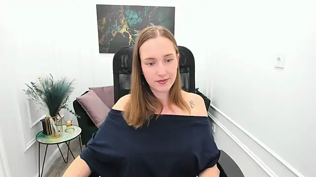 CaseyTerini XXX чат на живо