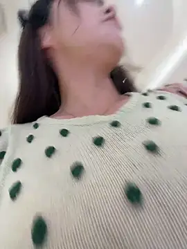 feifei_7788 Adlı Modelin Canlı XXX Sohbeti
