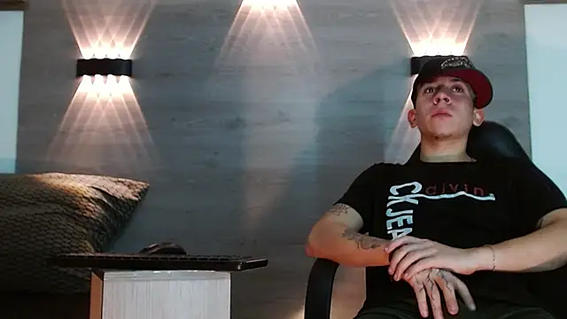 Gaeliitto: απευθείας συνομιλία ΧΧΧ