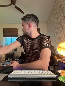 Онлайн чат XXX tomz0819