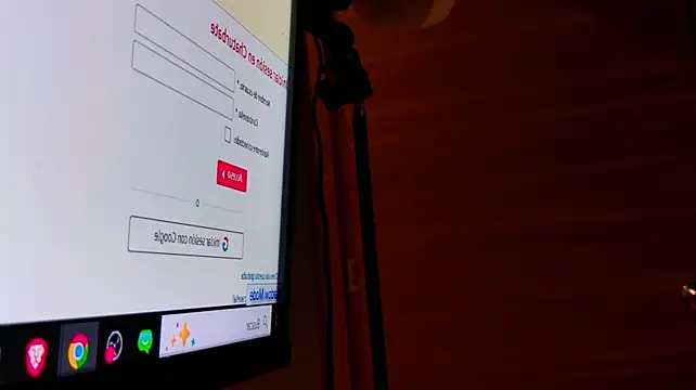 JulsPatel's Live XXX Chat