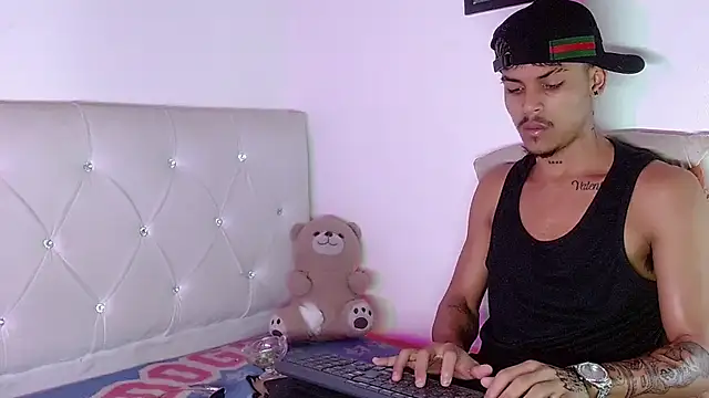 Angel_foxc13 – Naživo XXX chat
