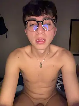CamiRojas_boy 即時 XXX 聊天