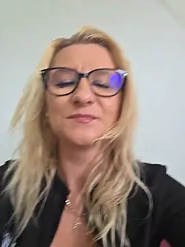 KaylinJan Adlı Modelin Canlı XXX Sohbeti