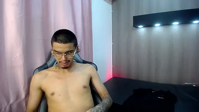 Tayson_Hot's Live XXX Chat