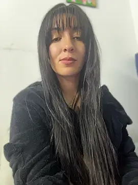 Chat +18 de SALOME_KORLAND ao vivo