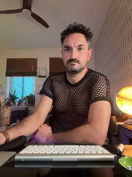 Chat XXX ao vivo de tomz0819