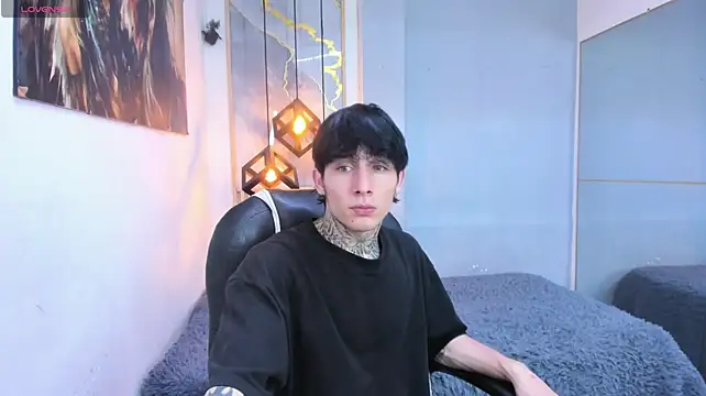 Cry_therealのライブXXXチャット