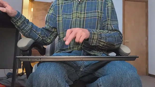 Opondestre00420 Live XXX-Chat