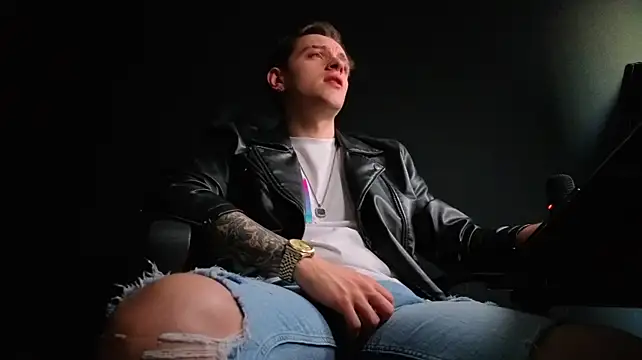 Онлайн чат XXX FelixStarkk