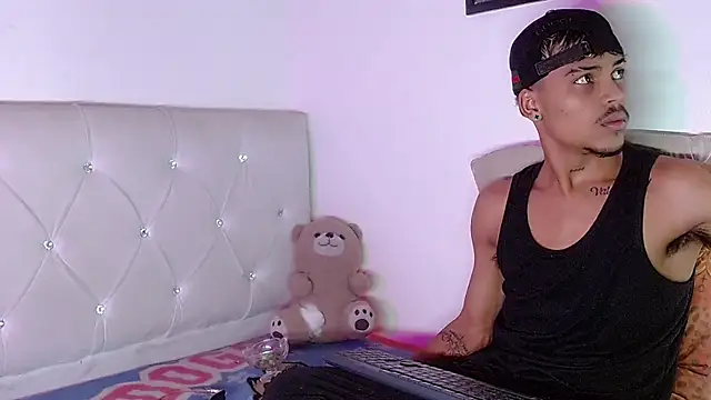 Angel_foxc13 Chat XXX live