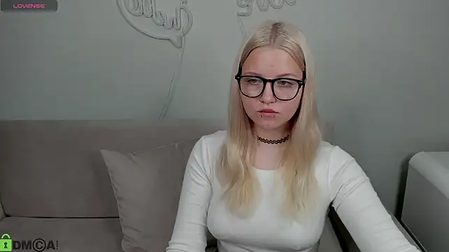 Velvet-Lunn Live XXX chat
