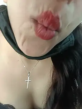 HazelCharm élő XXX-chatje