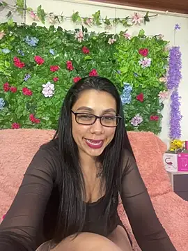 -Sadiecollins- Live XXX-Chat