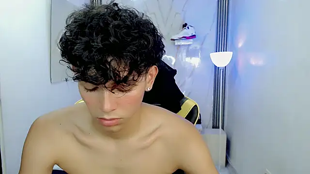 FUNNY_DICK_ Adlı Modelin Canlı XXX Sohbeti