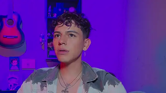 Živý XXX chat MikeyKuro