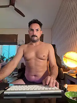 XXX chat uživo modela tomz0819