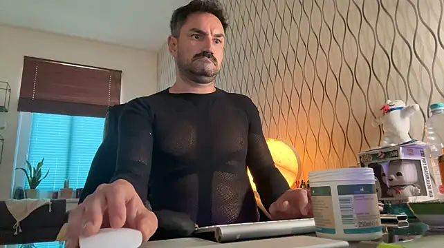tomz0819 Live XXX-Chat