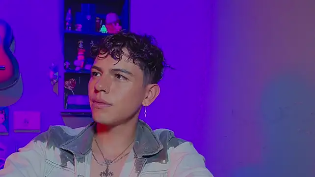MikeyKuro Live XXX Chat