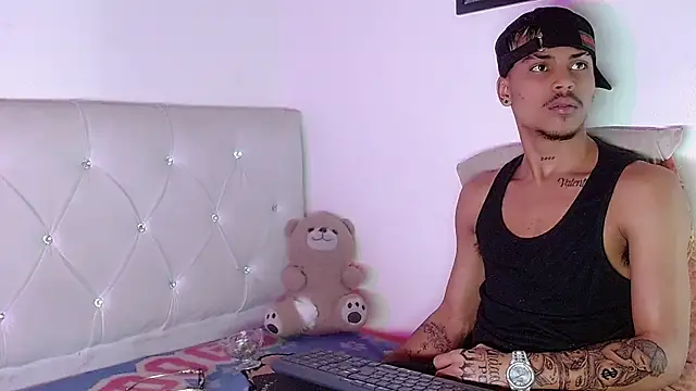 Angel_foxc13 Adlı Modelin Canlı XXX Sohbeti