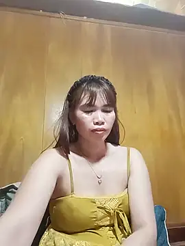 Reeoo-93 live XXX chat