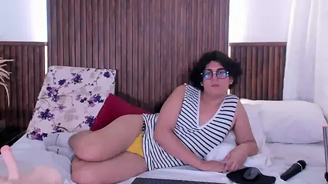 Monteszzo Live XXX Chat