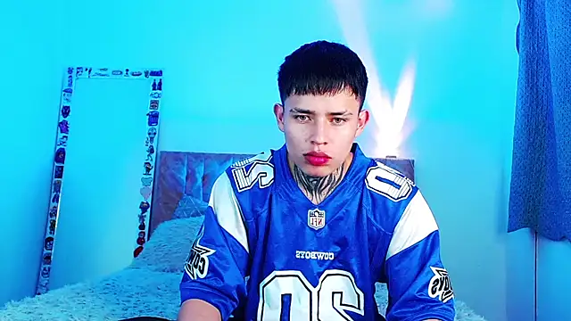 _justinmoon2 Adlı Modelin Canlı XXX Sohbeti