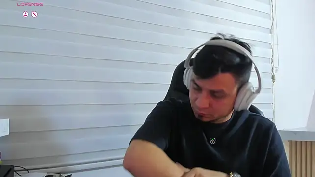 Chat +18 de Rick_Adams ao vivo