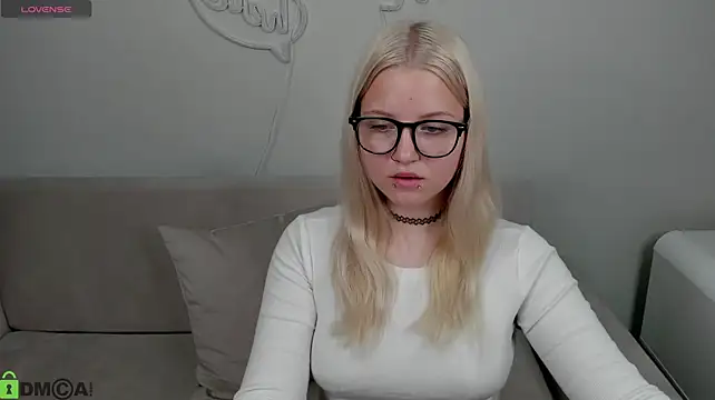 Velvet-Lunn Live XXX chat