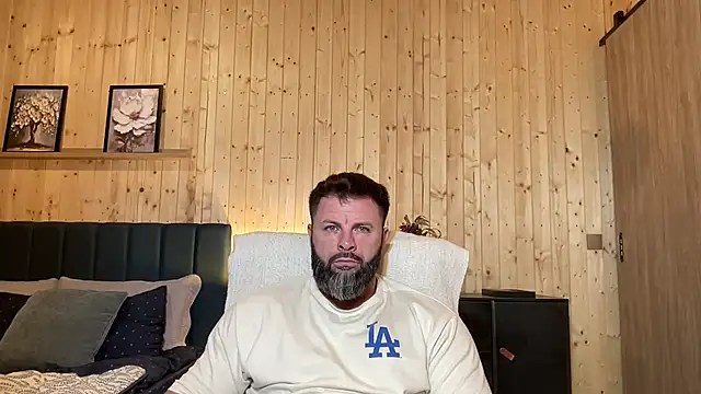 צ'אט XXX בשידו ר חי של AlphaSparks