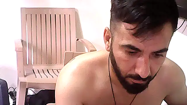 leon_ates Chat XXX in diretta