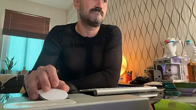 Онлайн чат XXX tomz0819