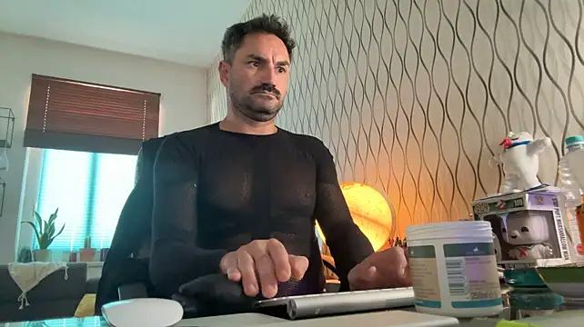 tomz0819 Live XXX-Chat