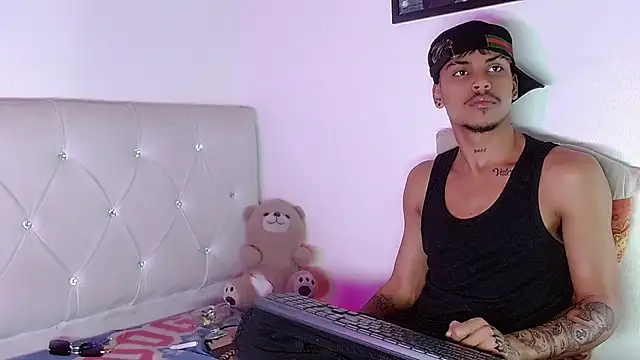 Angel_foxc13: απευθείας συνομιλία ΧΧΧ
