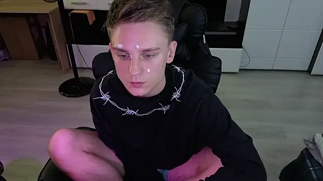 pvlpstvyn Live XXX chat