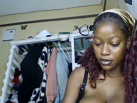 maitress2233 Live XXX Chat
