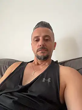XXX chat uživo modela InsaneMattt