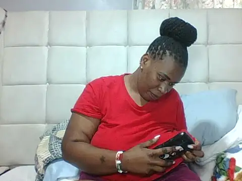 XXX chat uživo modela SexyTirries13