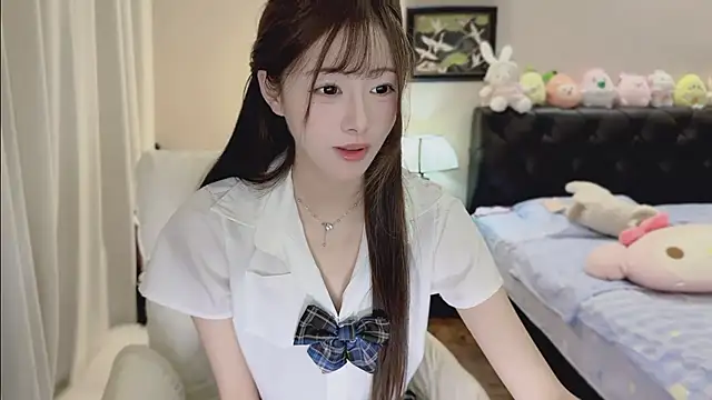 Evacute-top Adlı Modelin Canlı XXX Sohbeti