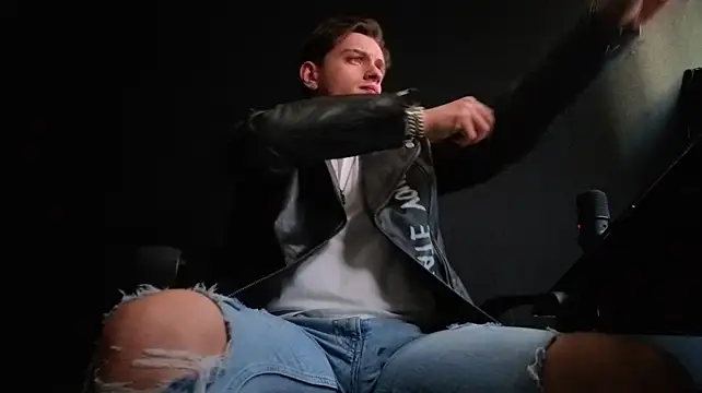 Chat +18 de FelixStarkk ao vivo