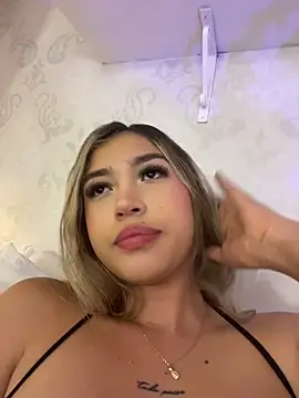 Chat XXX en directo de SophieRinaldi