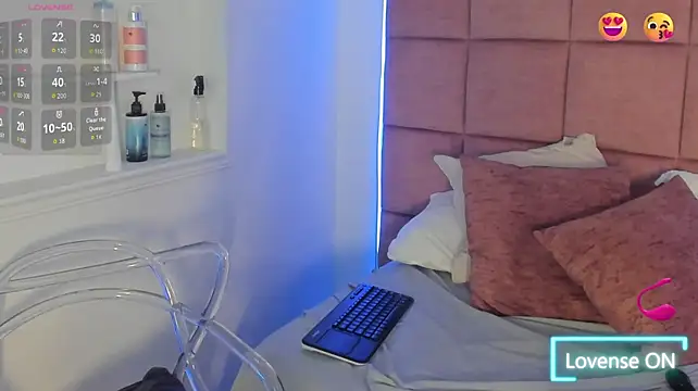 AndreinaLopezz XXX чат на живо
