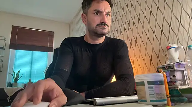 tomz0819 Chat XXX in diretta