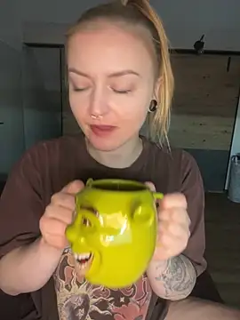 CherryyCheeks Live XXX-Chat