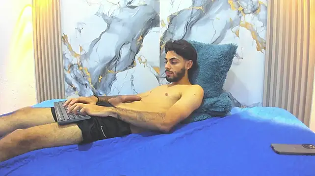 Онлайн чат XXX dashmonroe