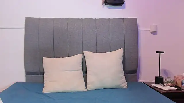 XXX chat uživo modela Sarah-Cooper