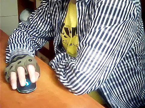 zormen355's Live XXX Chat
