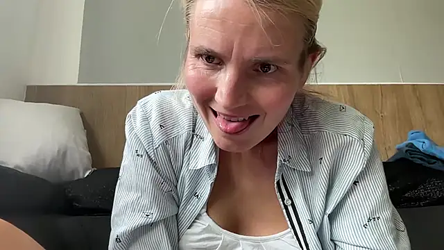 Chat XXX en directo de s-te-fan-i