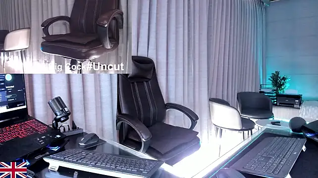 แชท XXX สดของ OnlineBossUK
