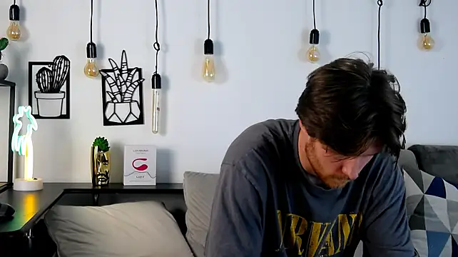 XXX chat uživo modela Eddie_Baker